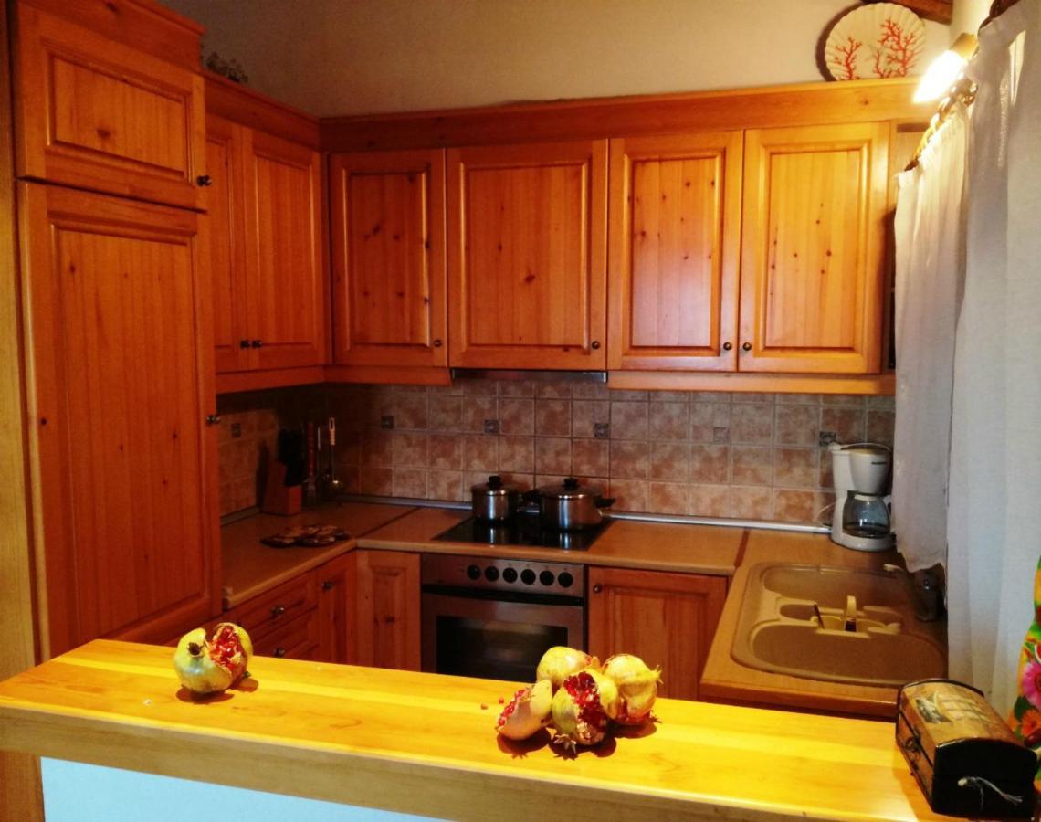 Villa Amfithea Moni Evaggelistrias Екстериор снимка