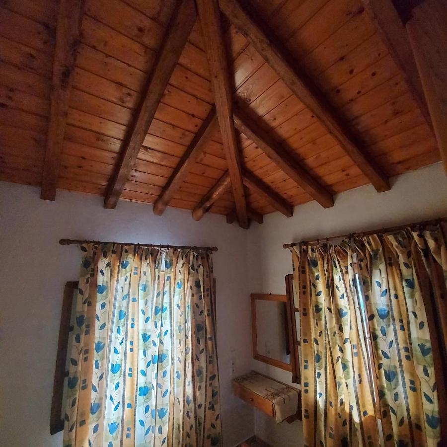 Villa Amfithea Moni Evaggelistrias Екстериор снимка