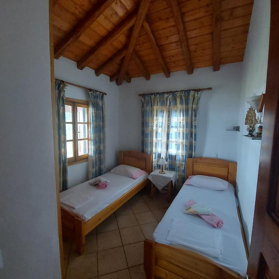 Villa Amfithea Moni Evaggelistrias Екстериор снимка